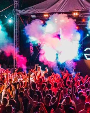 Una Noche en Medellin